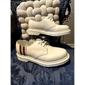 Dr Martens Pride Rainbow Nurse White Oxford size 8/EU 39